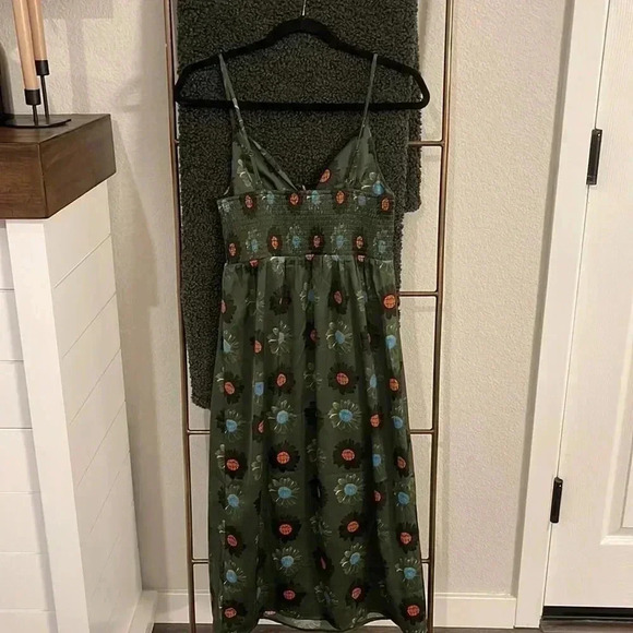 Urban Outfitters Floral Satin Dress - Picture 4 of 5